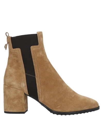 Tod's Ankle Boots In Beige