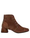 Gaimo Ankle Boots In Tan