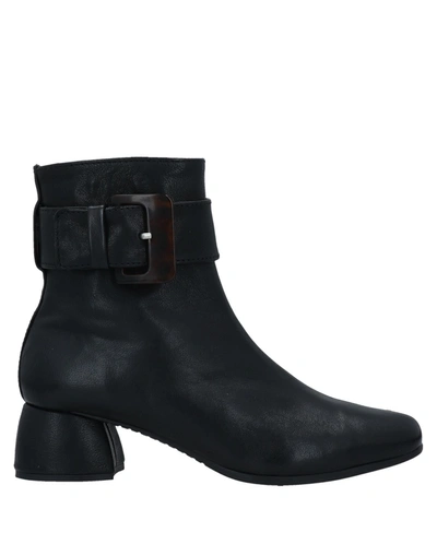 Gaimo Ankle Boots In Black