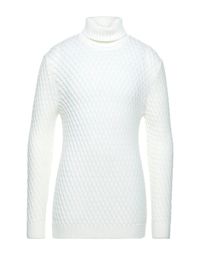 Les Copains Turtlenecks In White