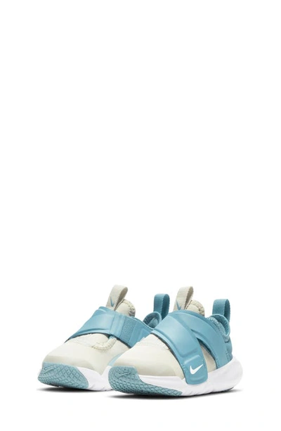 Nike Kids' Flex Advance Flyease Sneaker In Light Bone/ Blue/ Cerulean