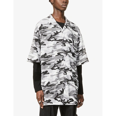 BALENCIAGA HAPPY NEWS CAMOUFLAGE-PRINT OVERSIZED MESH SHIRT R03703781