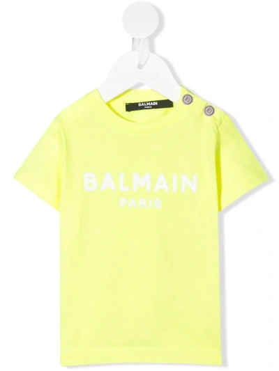 Balmain Babies' Logo-print Short-sleeved T-shirt In Gialla