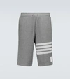 Thom Browne Men Classic Sweat Shorts With Engineered 4 Bar Stripes In Classic Loop Back In Grey