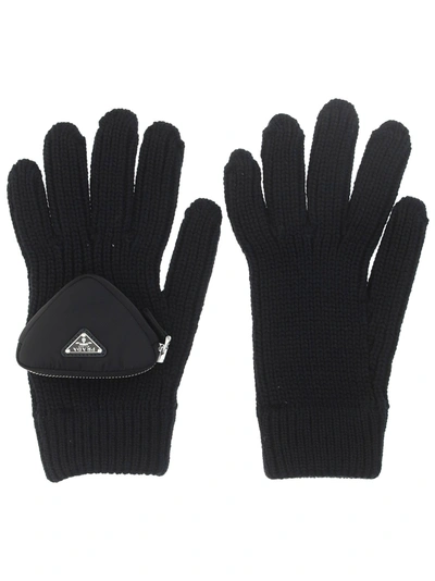 Prada Pouch Attached Gloves In Black