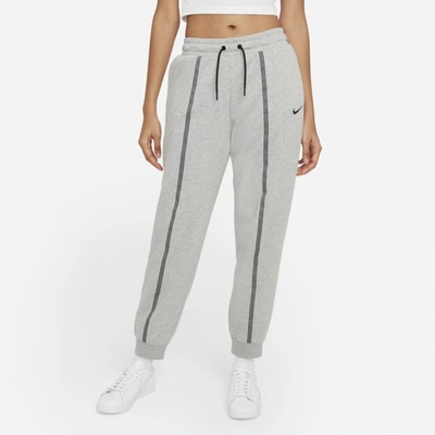 Nike sportswear icon clash joggers hotsell
