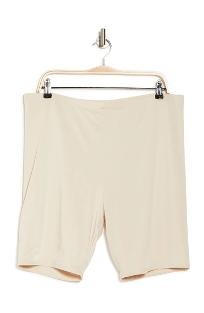 Afrm Lars Short In Taupe