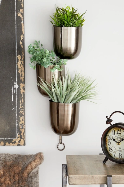 Uma Black Contemporary Metal Hanging Planter Rack