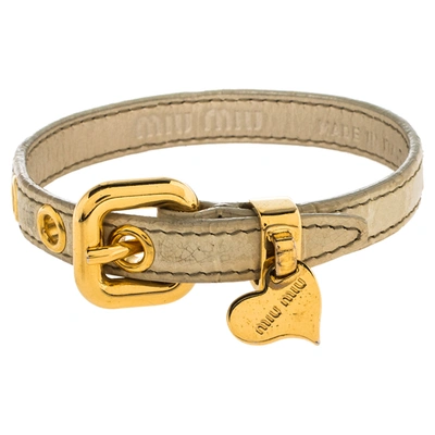 Pre-owned Miu Miu Cream Crocodile Embossed Leather Gold Tone Heart Charm Bracelet