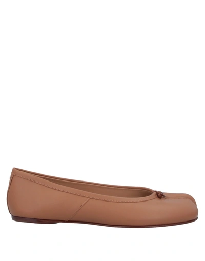 Maison Margiela Ballet Flats In Camel