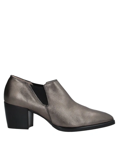 Franca Ankle Boots In Bronze