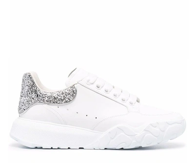 Alexander Mcqueen Court Glitter-counter Sneakers In White Silver