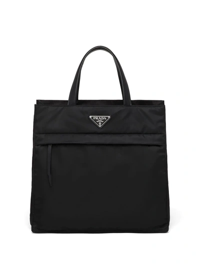 Prada Re-nylon Logo Plaque Tote Bag In Schwarz