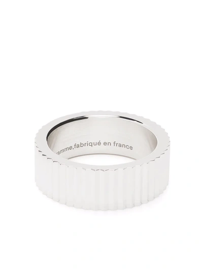 Le Gramme Guilloché Vertical Ribbon Ring In Silber