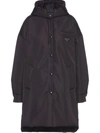 Prada Oversized Light Re-nylon Raincoat In Schwarz