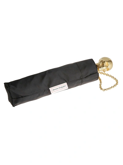 Alexander Mcqueen Skull Folding Gold Chain Umbrella In Nero