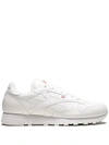 Reebok Off-white Classic Grow Sneakers In Weiss