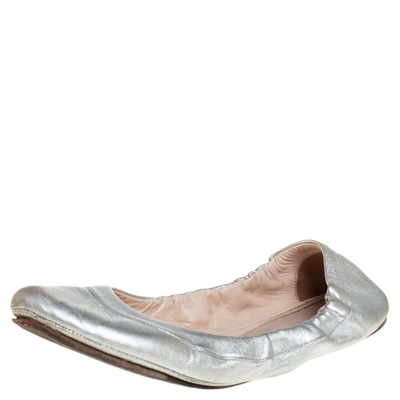 Pre-owned Prada Silver Leather Scrunch Ballet Flats Size 38.5