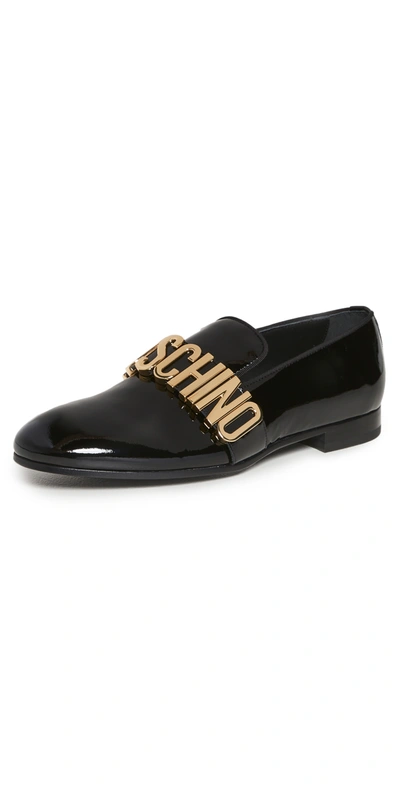 Moschino Metal Lettering Patent Leather Loafers In Nero