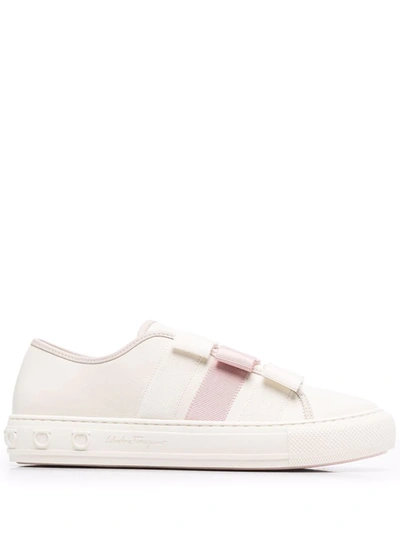 Ferragamo Vara Bow Sneakers In White,pink