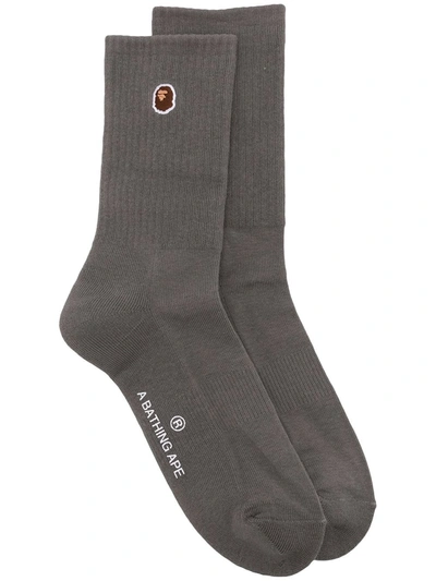 A Bathing Ape Logo-patch Ribbed Socks In 灰色