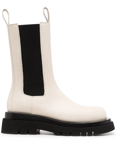 Bottega Veneta Chelsea Leather Ankle Boots In Cream