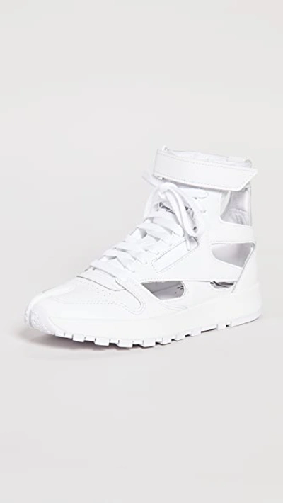 Maison Margiela Mm X Reebok Classic Leather Tabi High-top Trainers In White