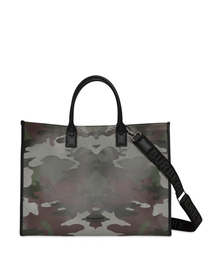 Burberry Camouflage-print Tote Bag In Grün
