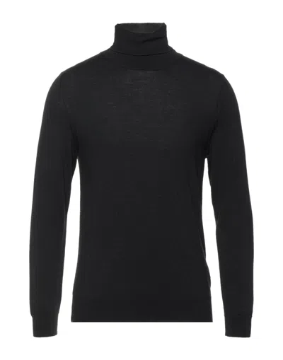 +39 Masq Turtlenecks In Black