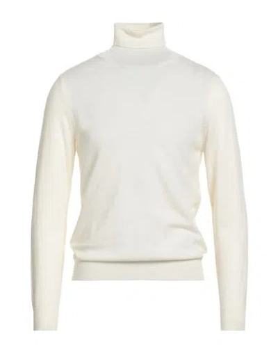 +39 Masq Man Turtleneck Cream Size 44 Merino Wool
