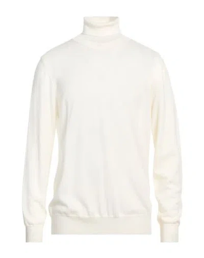 +39 Masq Man Turtleneck Ivory Size 44 Merino Wool