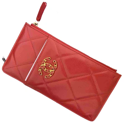 Pre-owned Chanel 19 Leather Card Wallet In Red