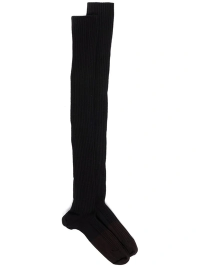 Patou Ribbed-knit Knee-high Socks In 黑色