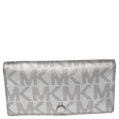 Pre-owned Michael Kors Metallic Silver Signature Coated Canvas Bifold Wallet