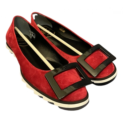 Pre-owned Roger Vivier Ballet Flats In Red
