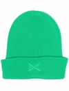 Barrie Embroidered-logo Cashmere Beanie In Grün