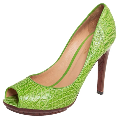 Pre-owned Bottega Veneta Green Alligator Leather Peep Toe Pumps Size 40