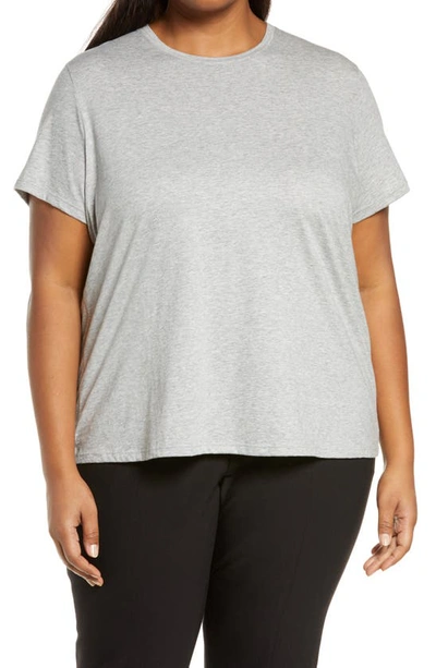 Vince Essential Crewneck Tee In H Grey
