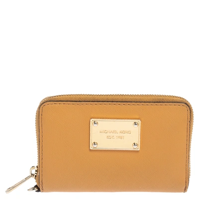 Pre-owned Michael Kors Tan Leather Zip Around Wristlet Wallet.