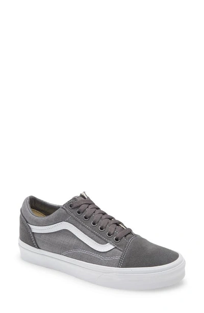 Vans Old Skool Sneaker In Grey