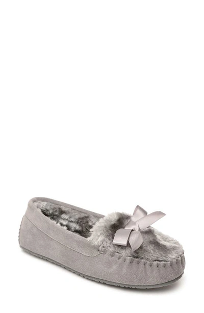 Minnetonka Cosi Faux Shearling Slipper In Grey