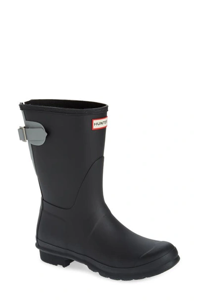 Hunter Original Short Back Adjustable Waterproof Rain Boot In Black / Tundra Grey