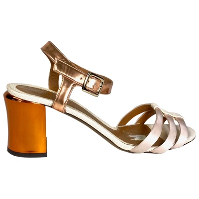 Pre-owned Fendi Patent Leather Sandals In Orange