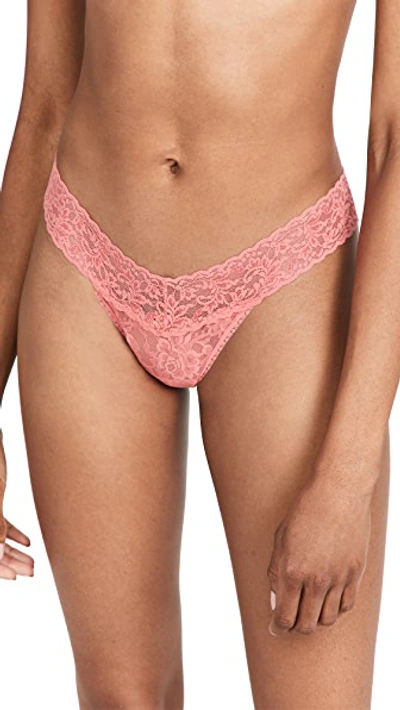 Hanky Panky Signature Lace Low Rise Thong In Pink