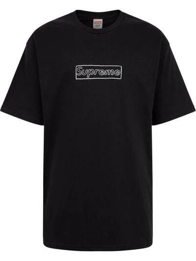 Supreme X Kaws Chalk Logo T-shirt In Schwarz