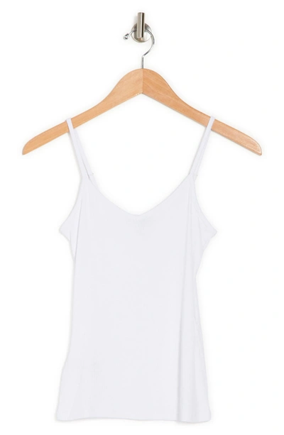 Bcbgeneration Solid V-neck Knit Camisole In Optic White