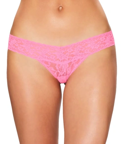 Hanky Panky Signature Lace Low Rise Thong In Glow Pink