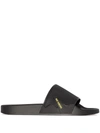 Raf Simons Lettering Logo Flat Slides In Schwarz