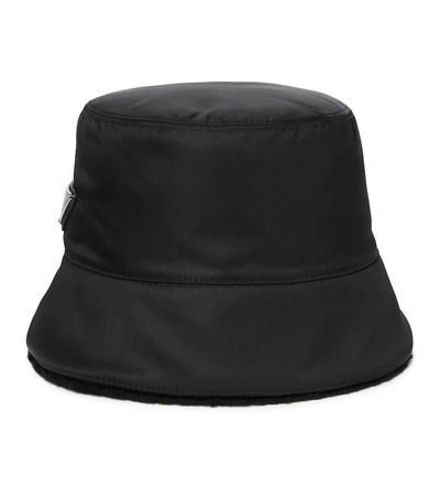 Prada Re-nylon Shearling-lined Bucket Hat In Black