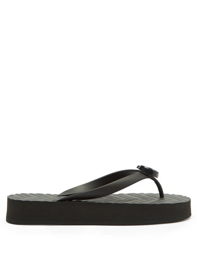 Gucci Pascar Gg-plaque Rubber Sandals In Black